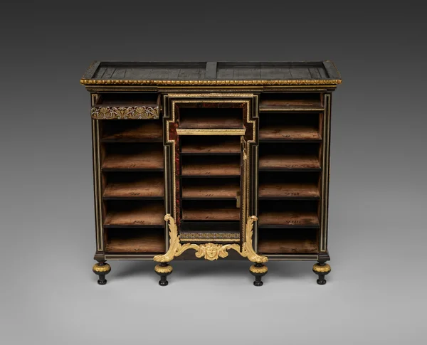 Французский кабинет: эбеновое дерево